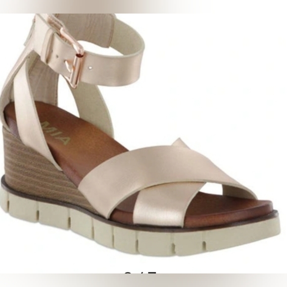 MIA Shoes - Lauri Ankle Strap Wedge Sandal In Rose Gold